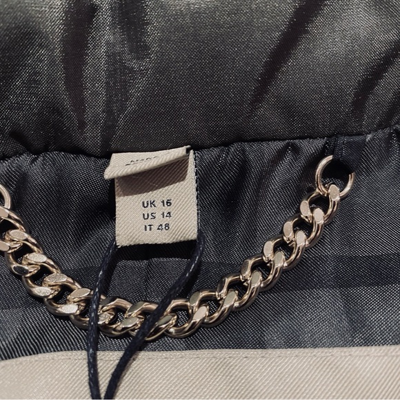 BURBERRY LONDON ABBEYDALE FOX-FUR TRIMMED PUFFER COAT - Picture 11 of 14